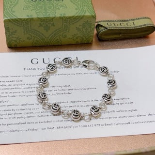 Gucci Interlocking GG Bead Charm Bracelet