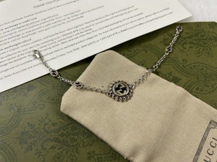Gucci Interlocking G Medallion Chain Bracelet