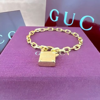 Gucci Padlock Charm Link Chain Bracelet