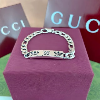 Gucci GG Engraved Plate Chain Bracelet