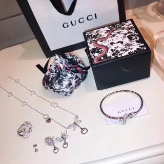 Gucci Interlocking G Butterfly Charm Chain Necklace